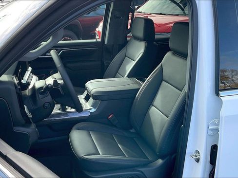 New 2026 Chevrolet Silverado 1500 LTZ w/ LTZ Premium Package image 9