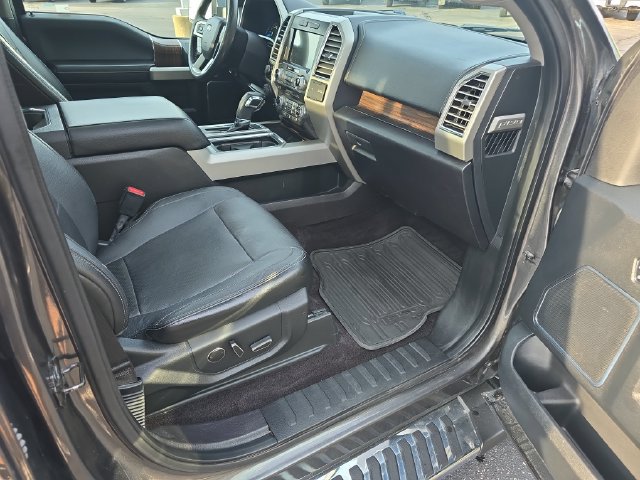 Used 2016 Ford F150 Lariat w/ Equipment Group 502A Luxury AWD/4WD image 13