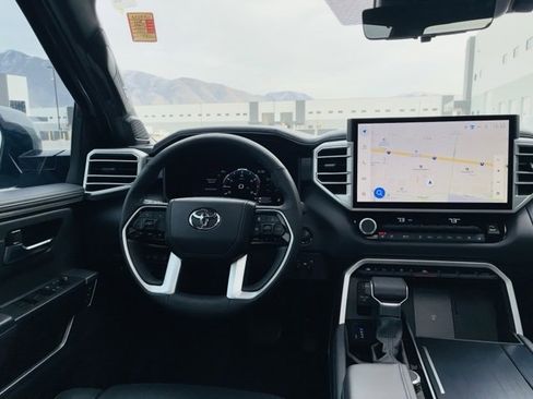 Used 2025 Toyota Tundra Platinum image 11