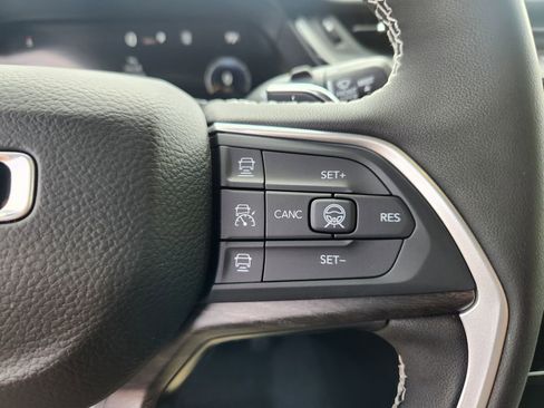 New 2026 Jeep Grand Cherokee Altitude AWD/4WD image 16