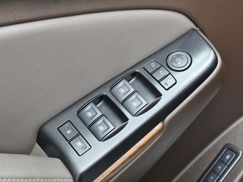 Used 2019 GMC Yukon XL Denali w/ Denali Ultimate Package image 10