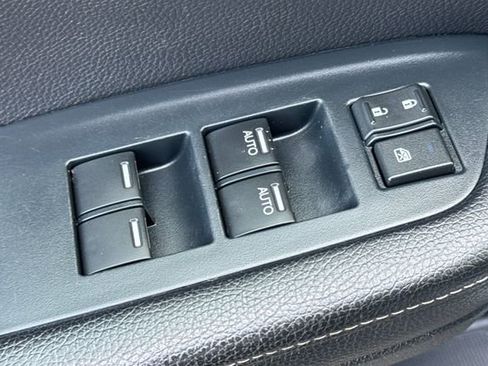 Used 2023 Honda Ridgeline Sport image 12