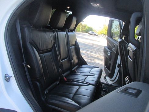 Used 2018 Land Rover Discovery HSE image 81