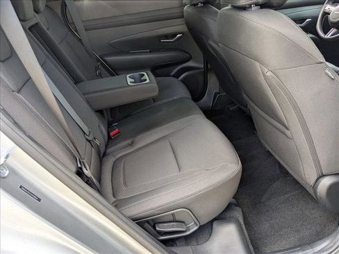 Used 2025 Hyundai Tucson SE FWD image 19