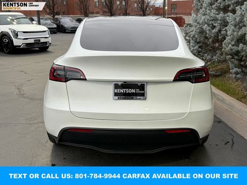 Used 2023 Tesla Model Y Performance image 7