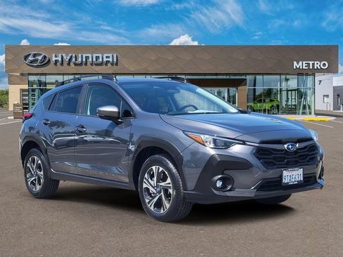 Used 2025 Subaru Crosstrek 2.5i Premium AWD/4WD image 1
