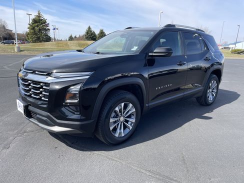 Certified 2025 Chevrolet Equinox LT image 1