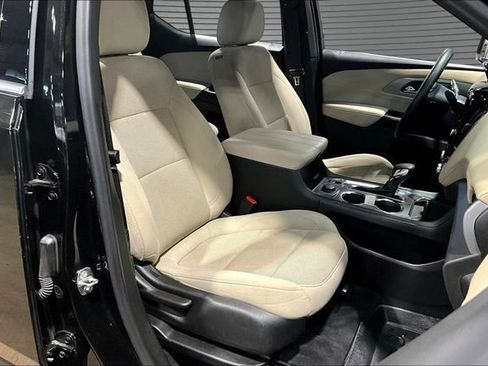 Used 2022 Chevrolet Traverse LS AWD/4WD image 28