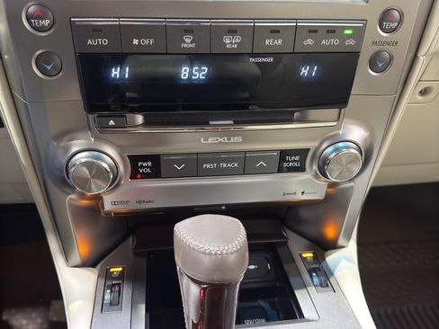 Used 2018 Lexus GX 460 Premium image 29