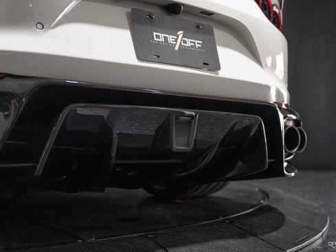 Used 2018 Ferrari 812 Superfast image 22