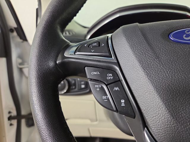 Used 2020 Ford Edge Titanium AWD/4WD image 22