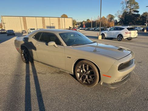 Used 2023 Dodge Challenger R/T w/ Blacktop Package image 8