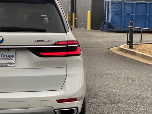 Used 2024 BMW X7 xDrive40i image 56