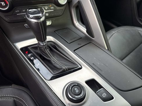 Used 2019 Chevrolet Corvette Stingray Coupe w/ Z51 1LT image 26