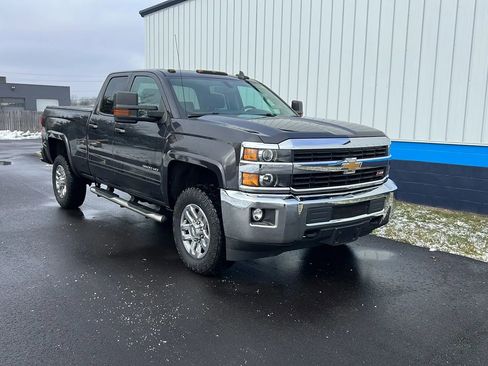 Used 2016 Chevrolet Silverado 2500 LT w/ LT Convenience Package AWD/4WD image 3