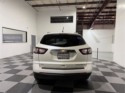 Used 2014 Chevrolet Traverse LT image 5