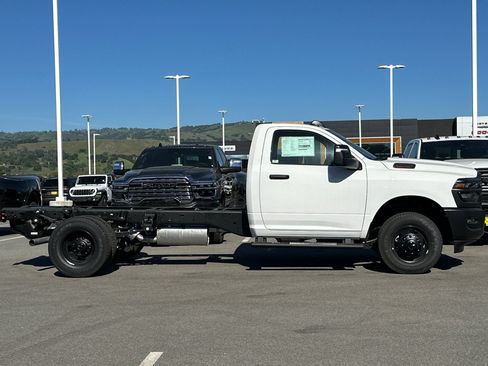 New 2026 RAM 3500 Tradesman AWD/4WD image 3