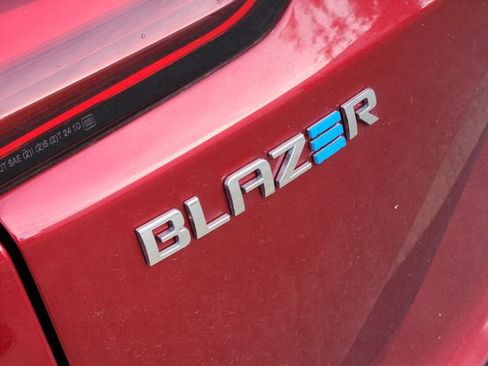 Used 2024 Chevrolet Blazer EV LT AWD/4WD image 9