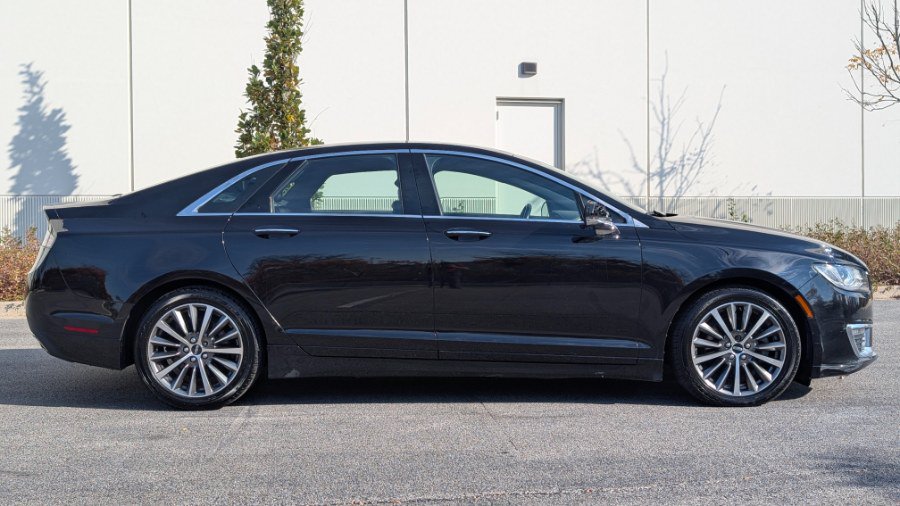 Used 2019 Lincoln MKZ Reserve AWD/4WD image 2