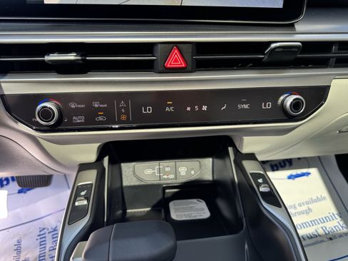 New 2026 Kia Sorento S AWD/4WD image 18