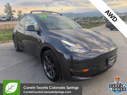 Used 2025 Tesla Model Y Long Range AWD/4WD image 1