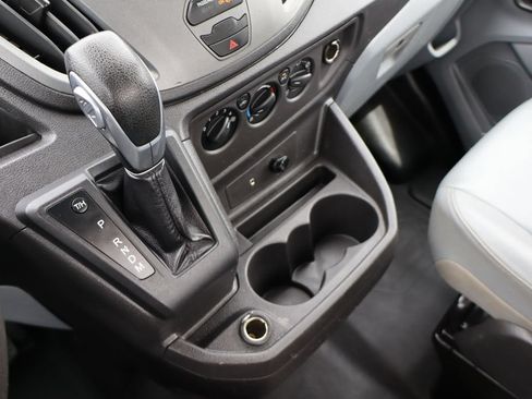 Used 2019 Ford Transit 250 138 RWD image 21