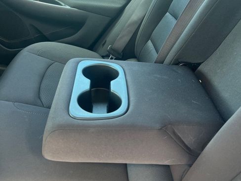 Used 2022 Chevrolet Malibu LT FWD image 17