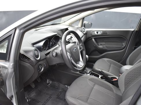 Used 2014 Ford Fiesta SE w/ Equipment Group 201A image 16