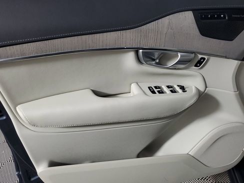 Certified 2024 Volvo XC90 T8 Ultimate w/ Lounge Package image 21