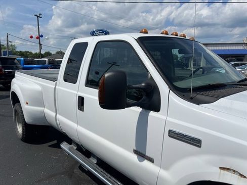 Used 2005 Ford F350 XL image 9