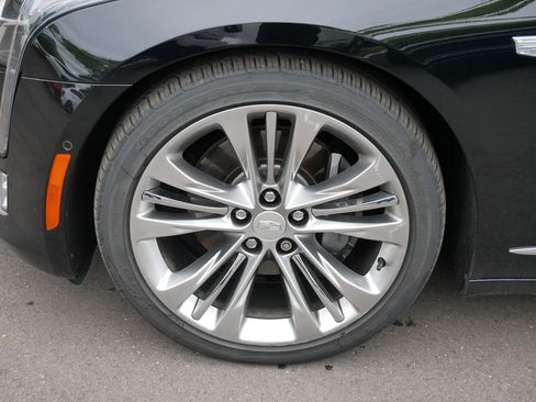 Used 2018 Cadillac CT6 Platinum AWD/4WD image 4