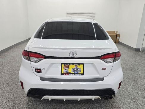 Used 2022 Toyota Corolla SE w/ SE Premium Package FWD image 5