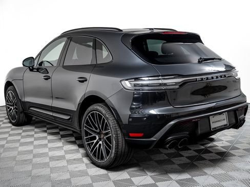 Certified 2026 Porsche Macan AWD/4WD image 3