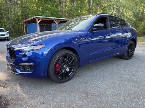 Used 2022 Maserati Levante GT image 28