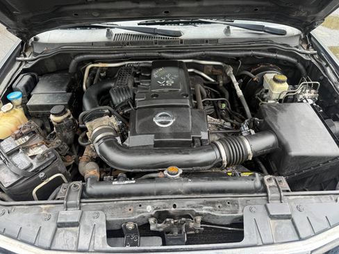 Used 2018 Nissan Frontier SV AWD/4WD image 36