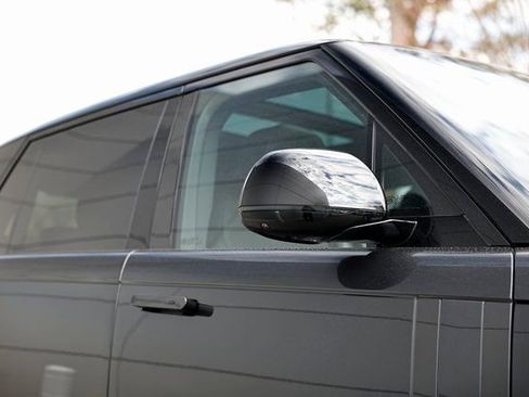 New 2026 Land Rover Range Rover Long Wheelbase SE image 14