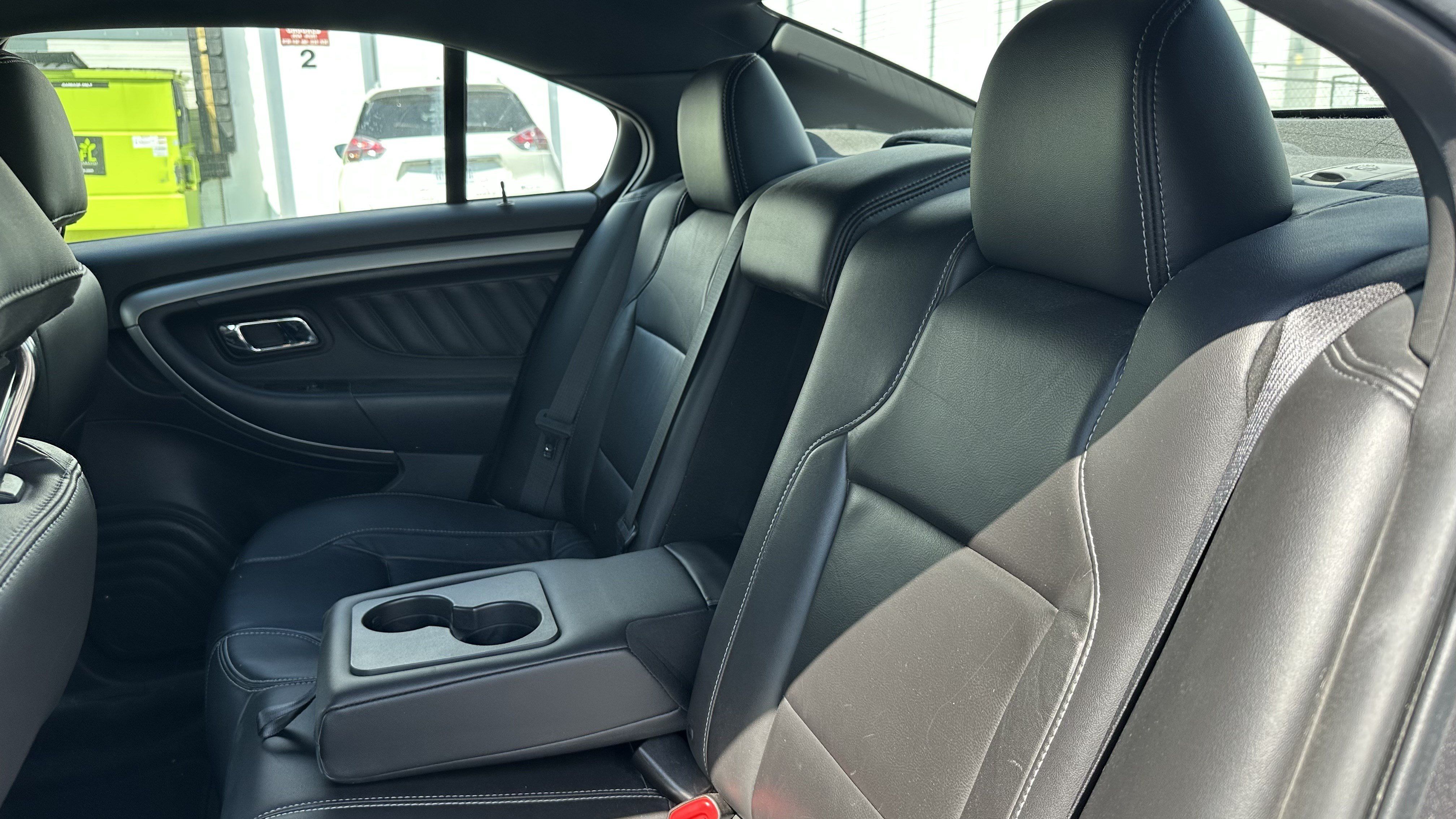 Used 2013 Ford Taurus SEL FWD image 31
