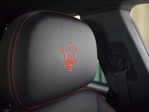 Certified 2022 Maserati Levante Modena image 33
