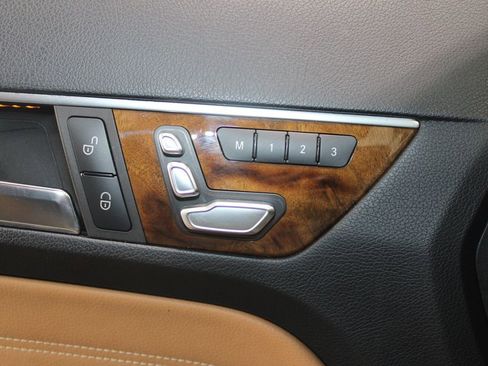 Used 2016 Mercedes-Benz E 400 Cabriolet image 34