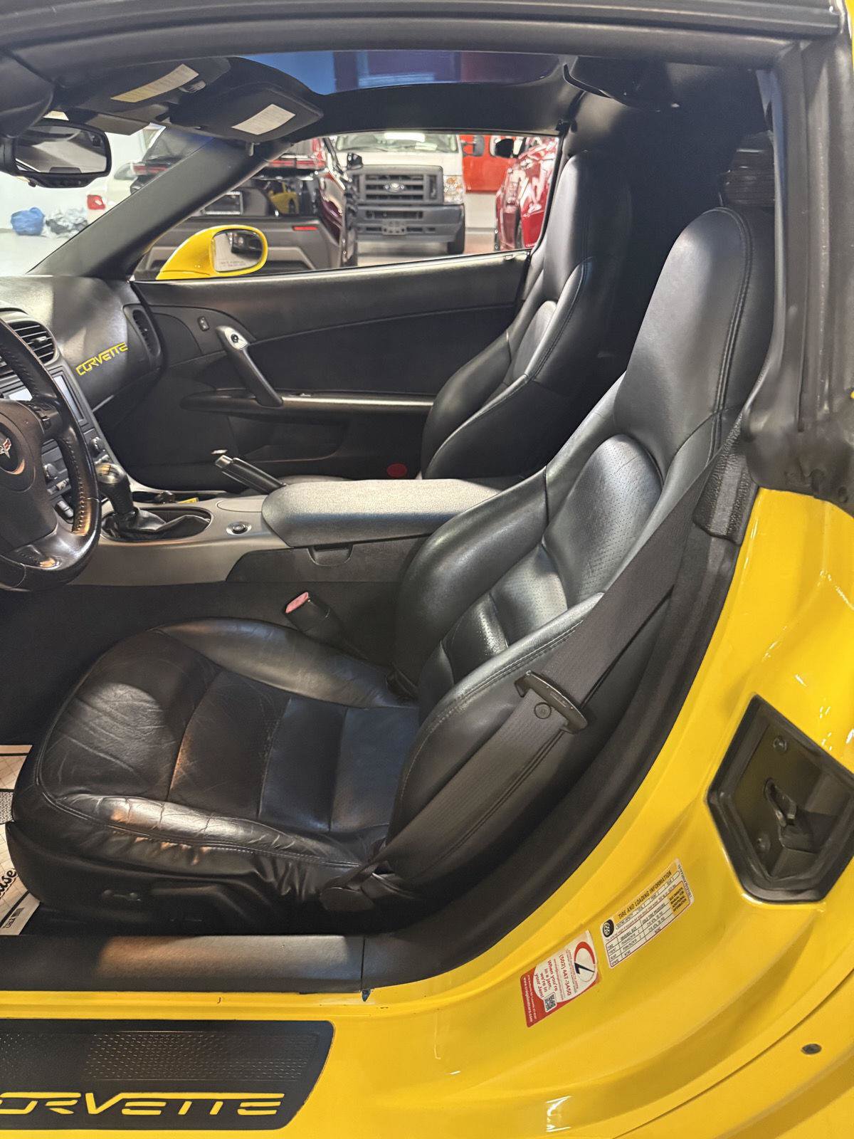 Used 2007 Chevrolet Corvette Coupe w/ Preferred Equipment Group RWD image 13
