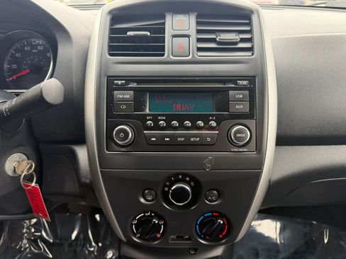 Used 2016 Nissan Versa SV FWD image 14
