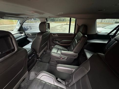 Used 2018 GMC Yukon XL Denali w/ Enhanced Security Package image 28