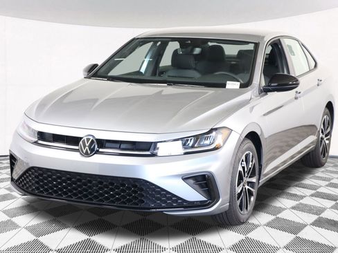 Used 2025 Volkswagen Jetta Sport image 15