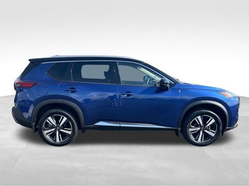 Used 2023 Nissan Rogue SL AWD/4WD image 6