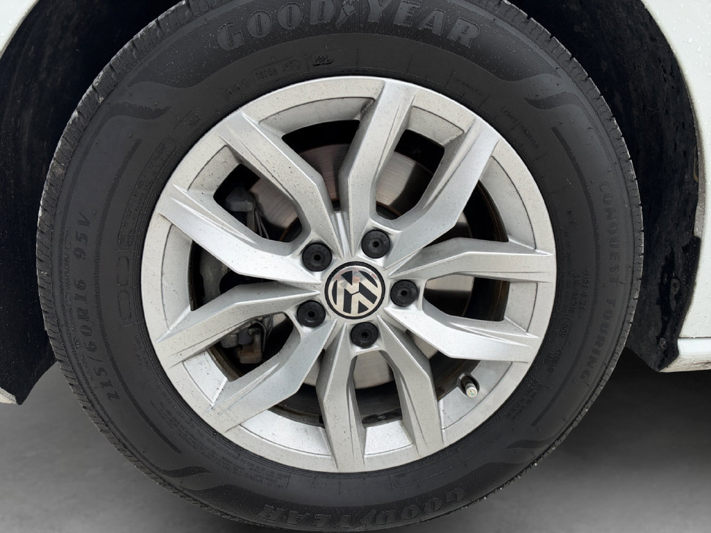 Used 2017 Volkswagen Passat 1.8T S FWD image 9