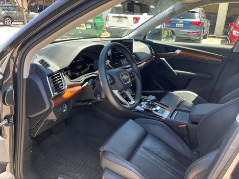 Used 2021 Audi Q5 2.0T Premium Plus w/ Premium Plus Package AWD/4WD image 15
