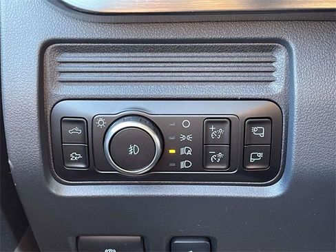 New 2026 Ford F250 Lariat w/ Chrome Package image 18