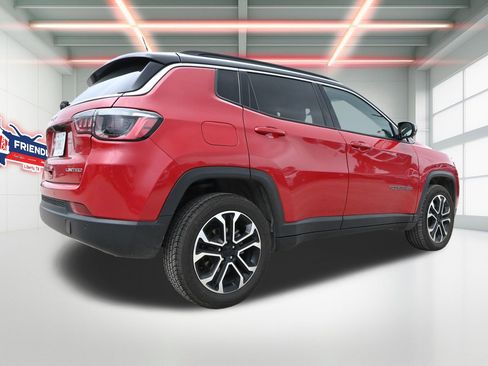 Used 2024 Jeep Compass Limited AWD/4WD image 3