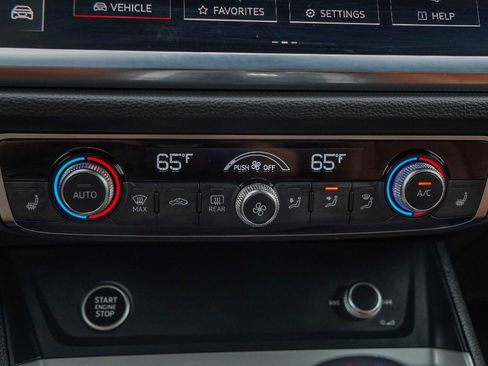 Certified 2025 Audi Q3 2.0T Premium w/ Convenience Package image 17