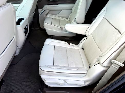 Used 2023 GMC Yukon Denali image 20